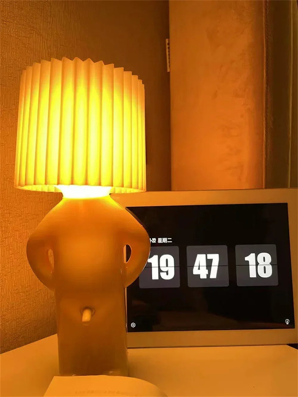 Small Book Lights Little Naughty Boy Night Light Shy Man Lamp